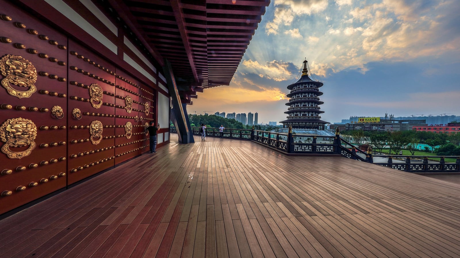 Luoyang ancient capital landmarks and gardens in Henan